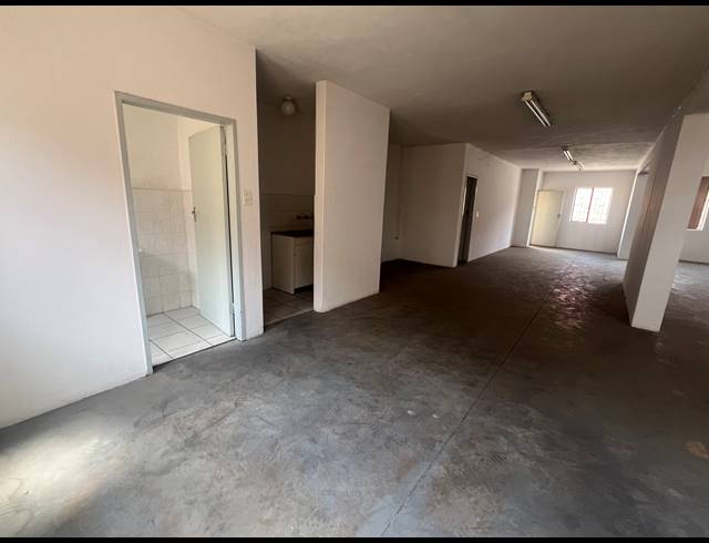 278M² WAREHOUSE TO LET IN KYA SANDS
